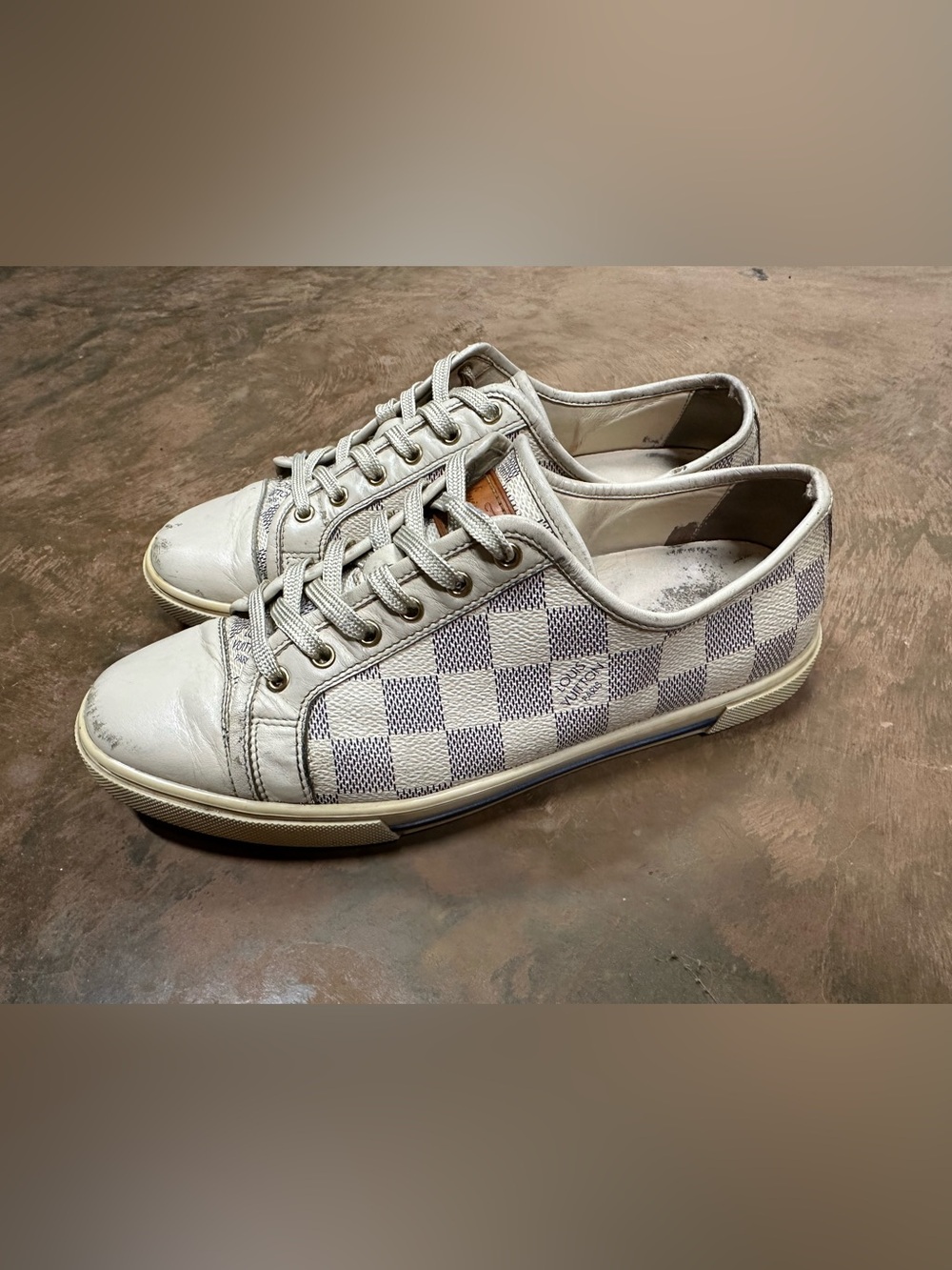 Louis Vuitton Damier Azur Low-Top Sneakers - Picture 3 of 10
